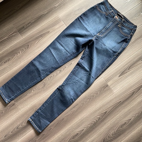 New Fashion Nova dark denim skinny jeans - Picture 8 of 10